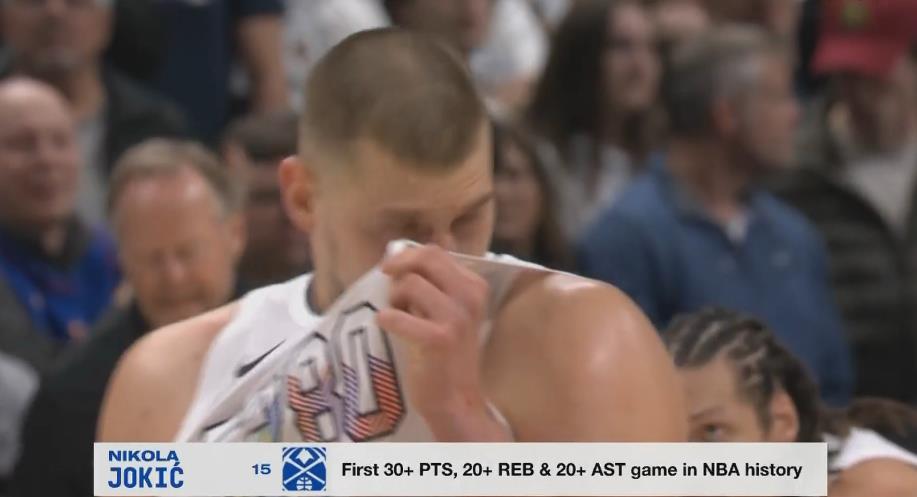  你貸款？轉播方字幕：約基奇30+20+20！NBA歷史首人！