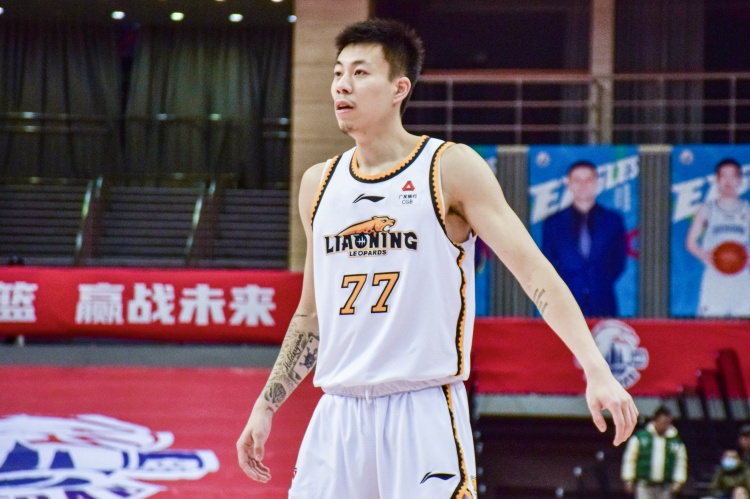  還得再調整！張鎮(zhèn)麟復出8中1拿到2分8助出現(xiàn)6失誤 正負值-34最低