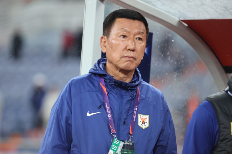  崔康熙：間歇期被抽調(diào)了很多球員訓(xùn)練受影響，國腳每人狀態(tài)不同