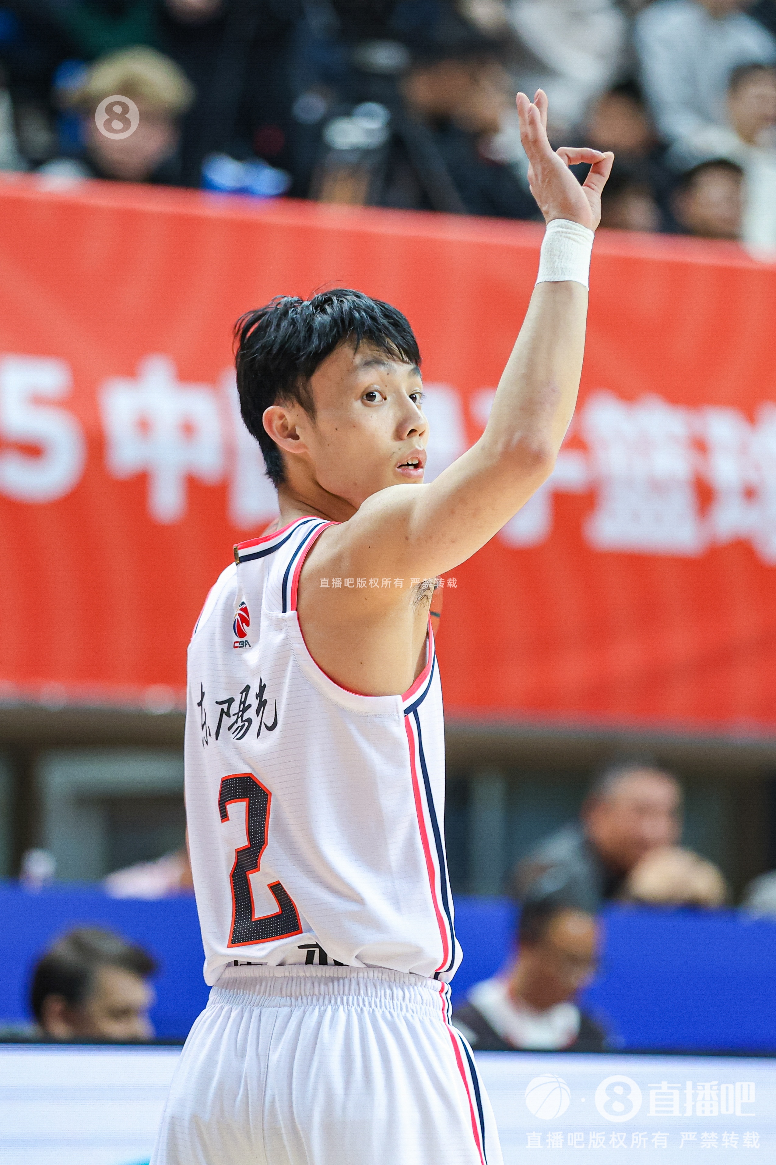  鐵人！本賽季CBA常規(guī)賽僅17名球員做到46場(chǎng)全勤 徐杰、鄒陽(yáng)在列