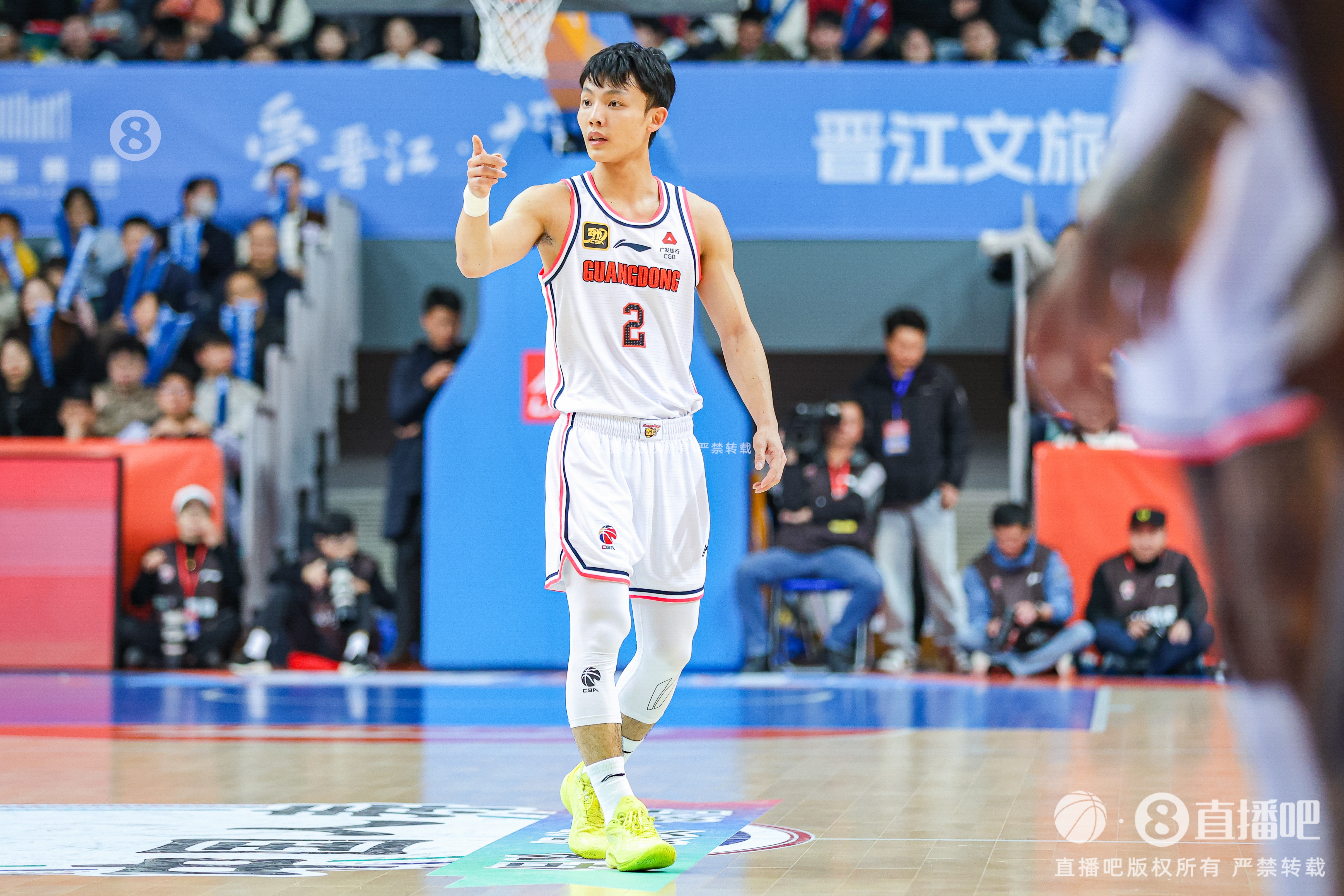  徐杰：身高不是打籃球的唯一標(biāo)準(zhǔn) 努力、勤奮、自律也是天賦